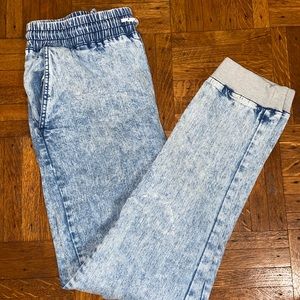 Acid Wash Jeans - Forever21